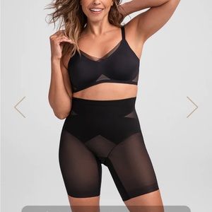 Honeylove mid waist short